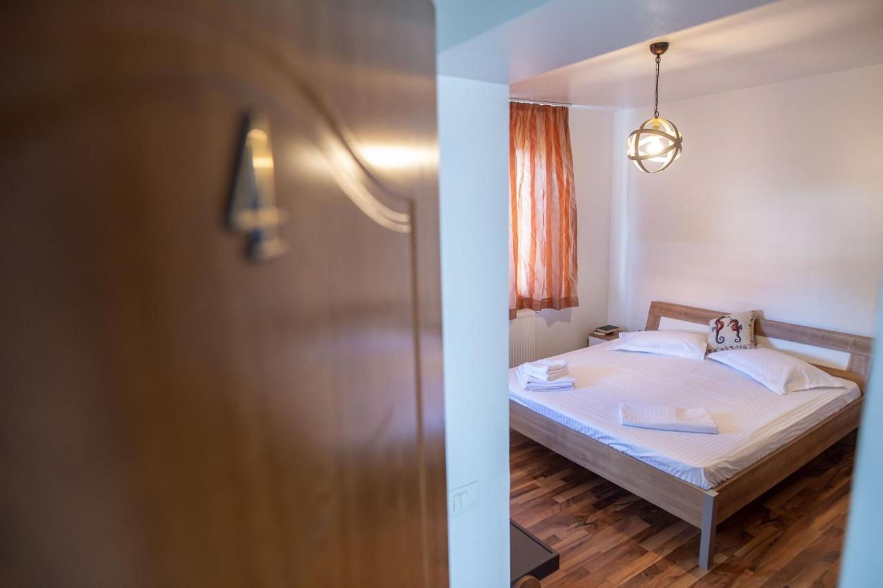 Vila Jean Bart Hotel Mangalia Buitenkant foto