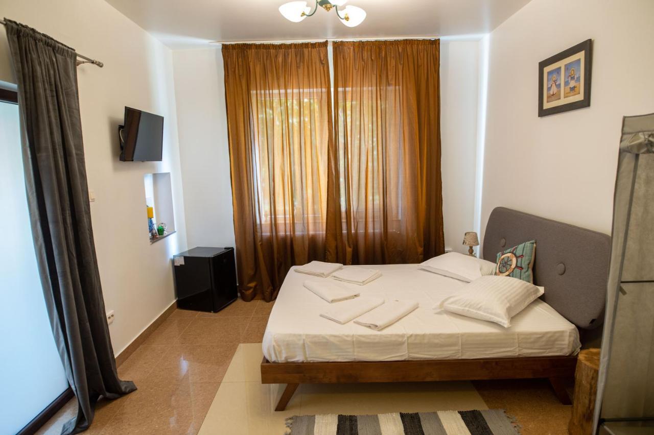 Vila Jean Bart Hotel Mangalia Buitenkant foto