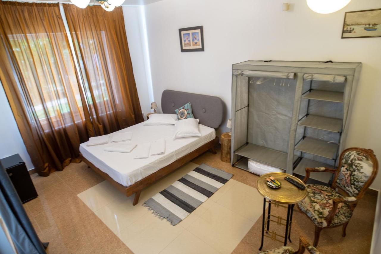 Vila Jean Bart Hotel Mangalia Buitenkant foto